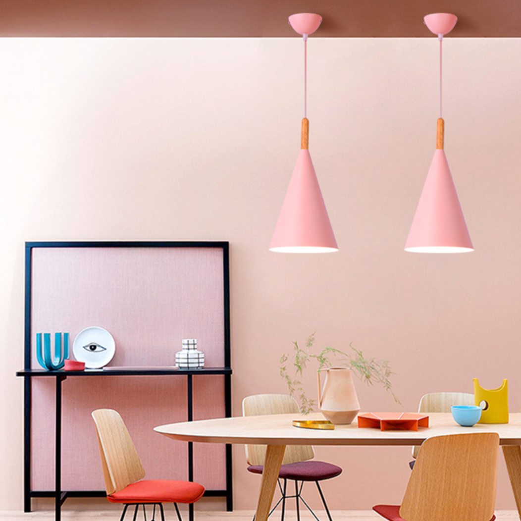 Suspension conique en métal coloré avec tige en bois – modèle Bar