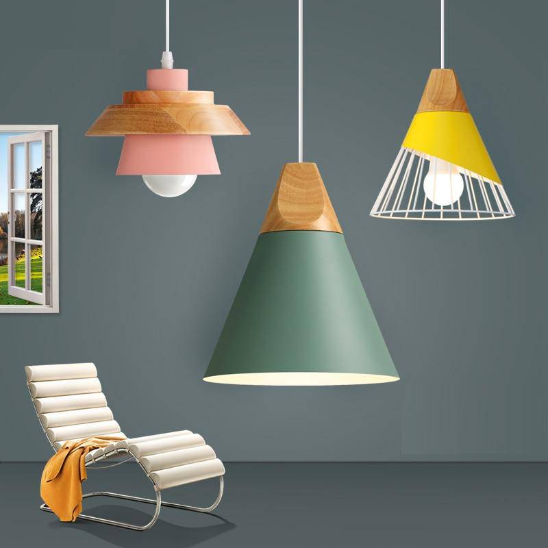 Suspension en métal coloré et bois – formes variées Nordic